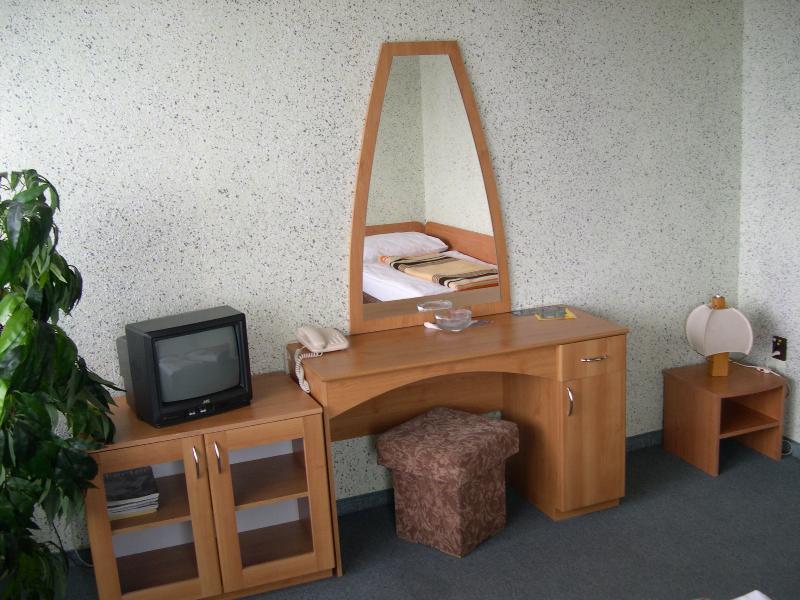 Garni Hotel Junior Bratislava Buitenkant foto