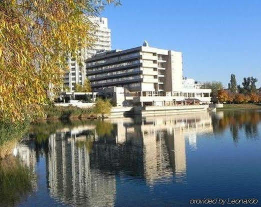 Garni Hotel Junior Bratislava Buitenkant foto